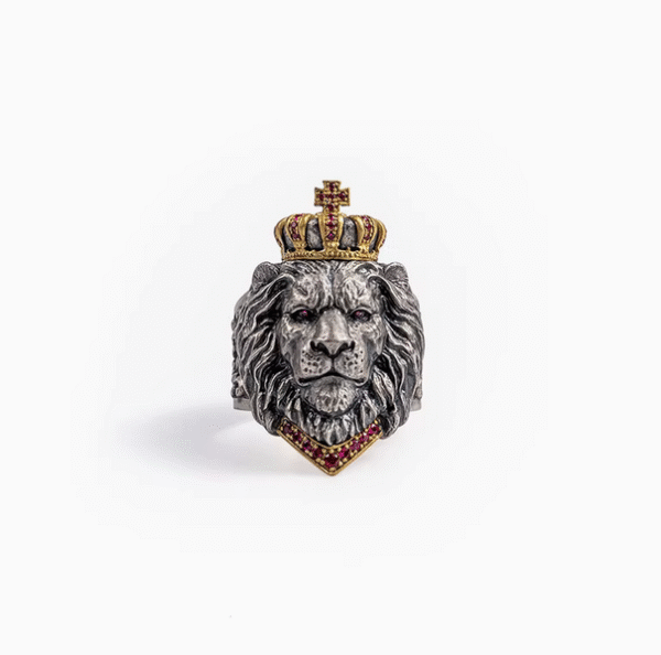 The original design of the silver power Lion King ring and crown of the court