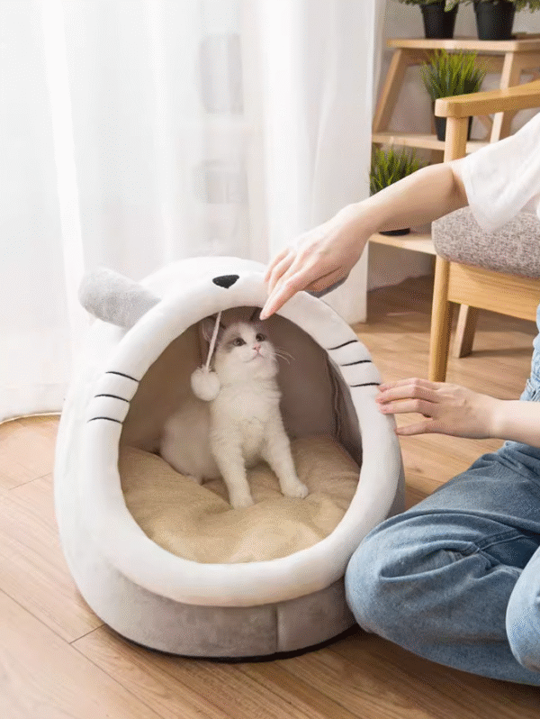 Easy to clean, high resilience, suitable for all seasons, cat bed